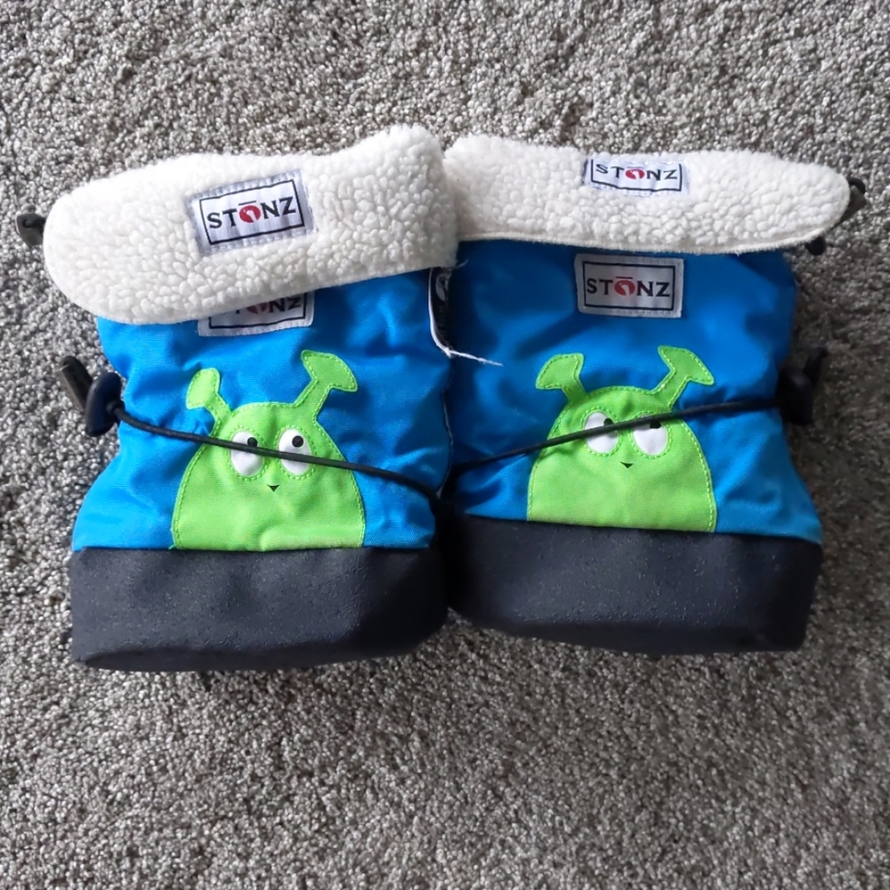 Stonz unisex baby boot with liner